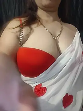 Snapshot of seema4xxxfun chatting on 07/19/26, 07:34 seema4xxxfun online show from 07/19/26, 07:34
