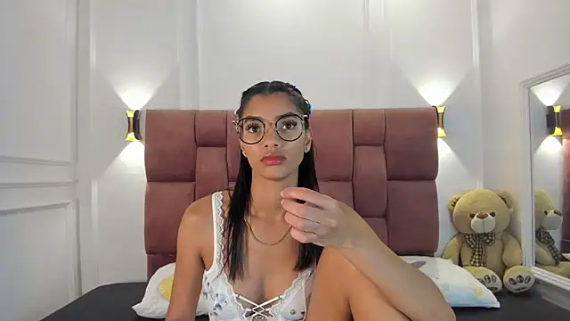 liagirl cute online show from 01/11/25, 05:20