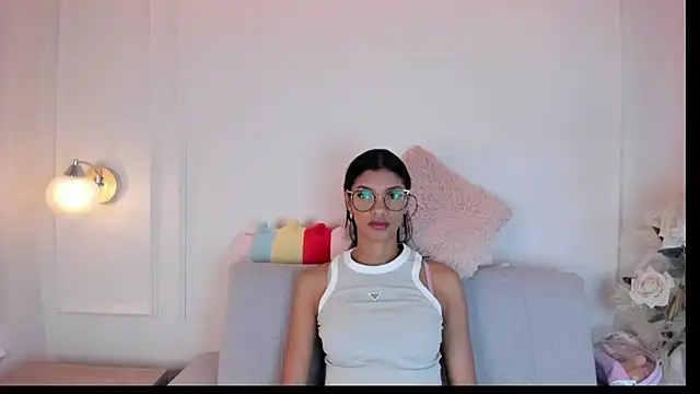 liagirl cute online show from 02/01/25, 11:21