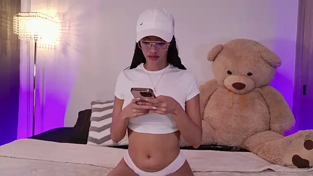 liagirl cute online show from 04/17/26, 12:02