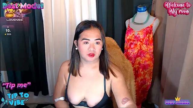 Snapshot of MagnificatMistress chatting on 11/15/25, 01:58 MagnificatMistress online show from 11/15/25, 01:58