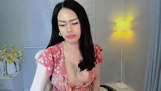 Snapshot of Patricia_fox chatting on 02/20/25, 02:51 Patricia fox online show from 02/20/25, 02:51