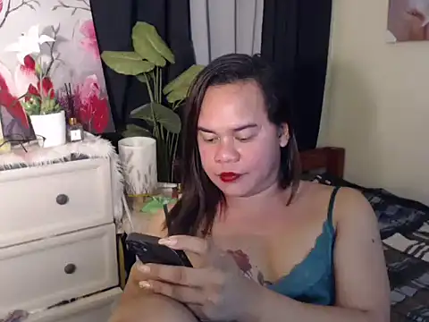 Snapshot of sweetyula chatting on 12/18/24, 08:09 sweetyula online show from 12/18/24, 08:09