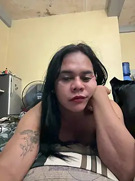 Snapshot of sweetyula chatting on 06/24/26, 10:36 sweetyula online show from 06/24/26, 10:36
