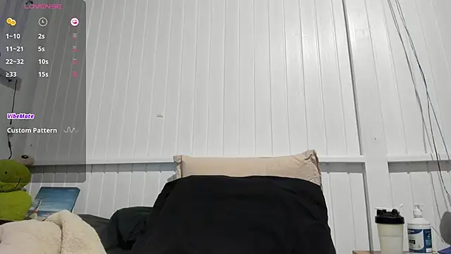 Snapshot of anna_love_hot chatting on 02/14/25, 12:30 anna love hot online show from 02/14/25, 12:30