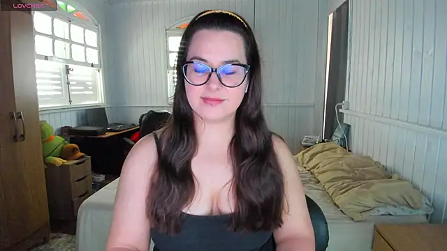 Snapshot of anna_love_hot chatting on 09/24/25, 04:21 anna love hot online show from 09/24/25, 04:21