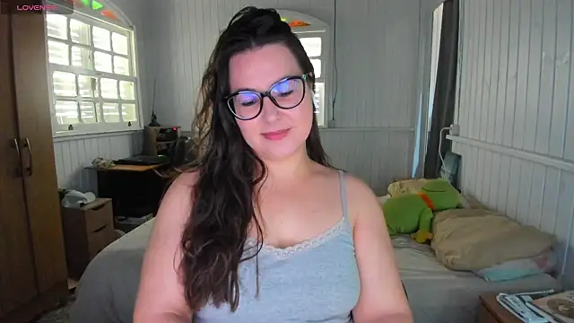 Snapshot of anna_love_hot chatting on 10/13/25, 05:24 anna love hot online show from 10/13/25, 05:24