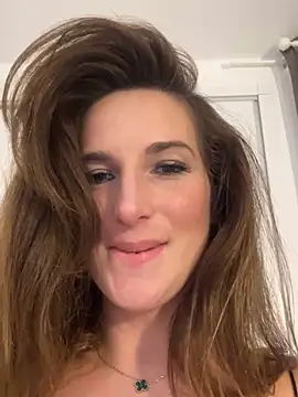 Snapshot of Thescorpionfr chatting on 01/18/25, 11:33 Thescorpionfr online show from 01/18/25, 11:33