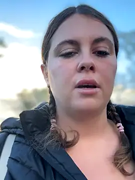 Samantha official online show from 11/18/25, 08:19