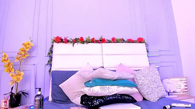 Karlagonzales  online show from 03/21/25, 09:45