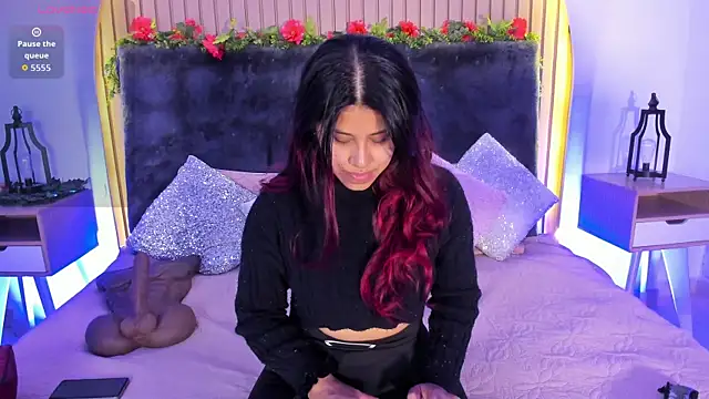 Karlagonzales  online show from 10/11/25, 10:03