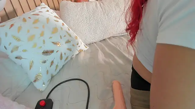 Karlagonzales  online show from 04/19/26, 10:58