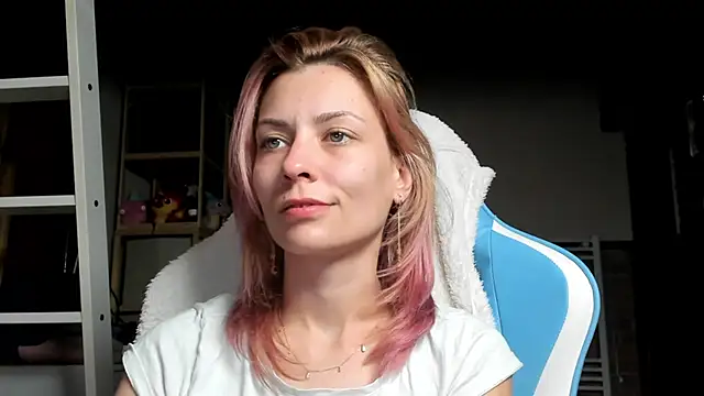 karo123421 online show from 10/26/25, 08:59