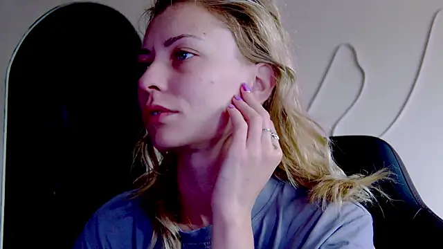 karo123421 online show from 11/09/25, 09:07