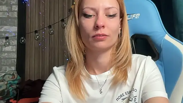 karo123421 online show from 02/12/26, 09:43