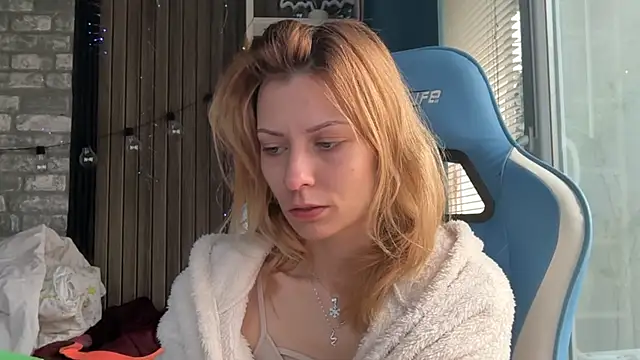 karo123421 online show from 02/15/26, 07:51