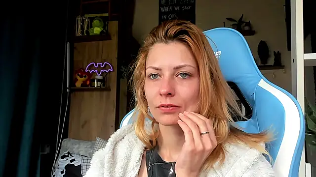 karo123421 online show from 03/26/26, 08:31