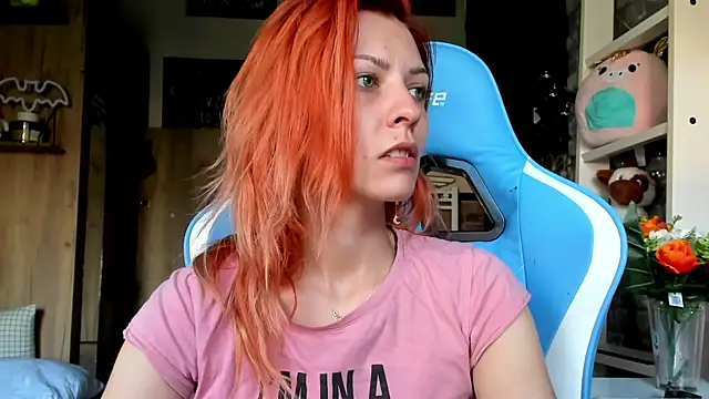 karo123421 online show from 04/13/26, 05:02