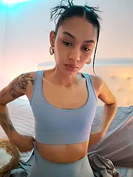 Leaberry online show from 03/05/26, 01:29