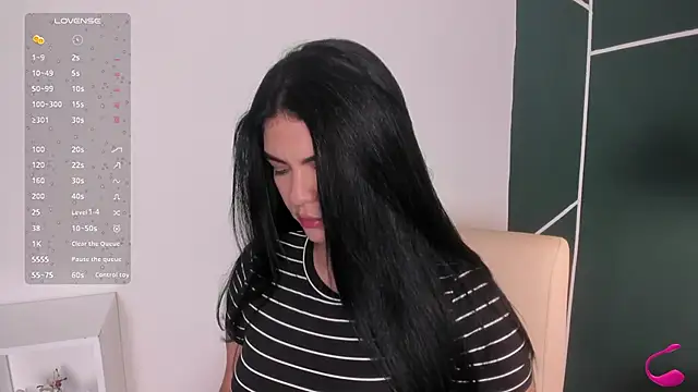 Veronicalanx1 online show from 11/04/25, 12:15