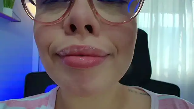 lisbet21x online show from 02/07/25, 02:37