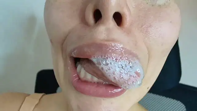 lisbet21x online show from 09/29/25, 11:09