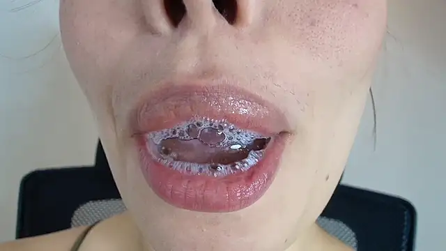 lisbet21x online show from 11/25/25, 03:23