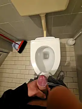 Snapshot of Dolceporco19 chatting on 01/20/25, 04:34 Dolceporco19 online show from 01/20/25, 04:34