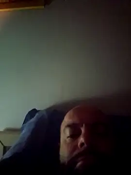 Snapshot of Dolceporco19 chatting on 10/18/25, 11:38 Dolceporco19 online show from 10/18/25, 11:38