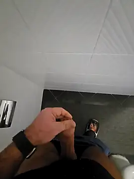 Snapshot of Dolceporco19 chatting on 03/11/26, 05:08 Dolceporco19 online show from 03/11/26, 05:08