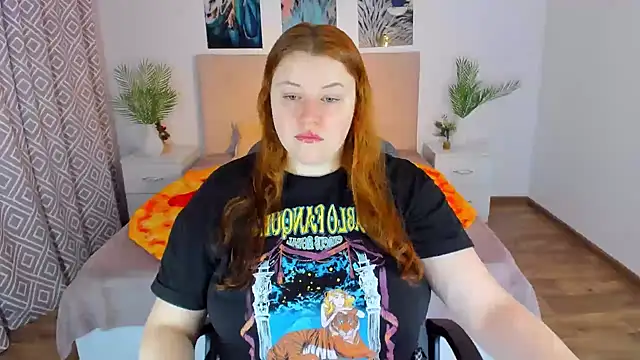 Snapshot of PolinaSalvatore chatting on 01/13/25, 07:54 PolinaSalvatore online show from 01/13/25, 07:54