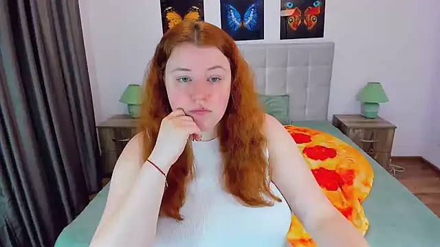 Snapshot of PolinaSalvatore chatting on 01/15/25, 11:00 PolinaSalvatore online show from 01/15/25, 11:00