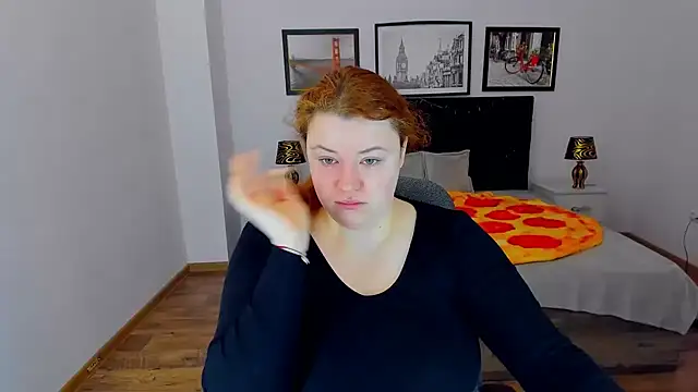 Snapshot of PolinaSalvatore chatting on 01/19/25, 07:36 PolinaSalvatore online show from 01/19/25, 07:36