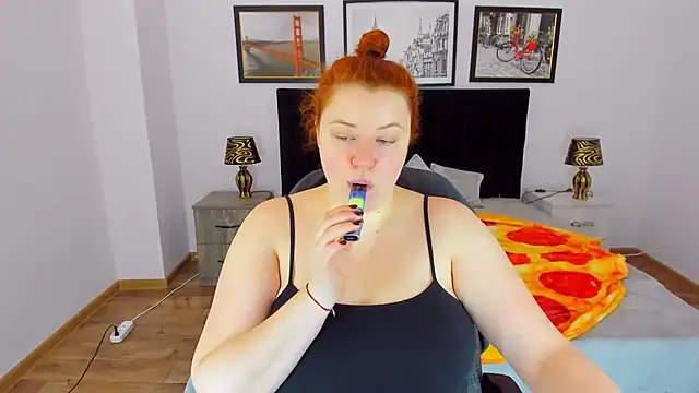 Snapshot of PolinaSalvatore chatting on 01/27/25, 08:29 PolinaSalvatore online show from 01/27/25, 08:29