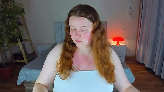 Snapshot of PolinaSalvatore chatting on 09/22/25, 04:53 PolinaSalvatore online show from 09/22/25, 04:53