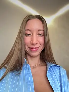 Snapshot of EvaCatt chatting on 02/02/26, 03:38 EvaCatt online show from 02/02/26, 03:38