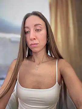 Snapshot of EvaCatt chatting on 02/05/26, 03:44 EvaCatt online show from 02/05/26, 03:44