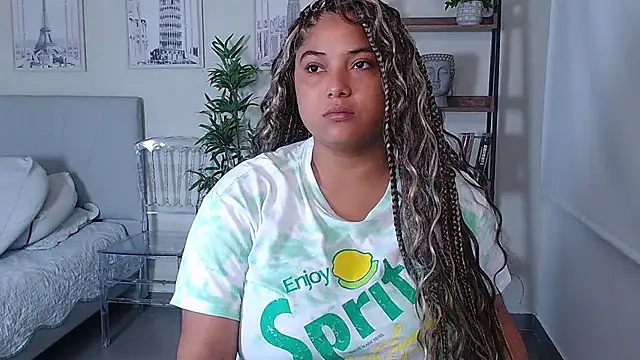 Snapshot of Kenya--Buhle chatting on 02/08/25, 11:01 Kenya--Buhle online show from 02/08/25, 11:01
