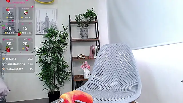 Snapshot of Kenya--Buhle chatting on 02/17/25, 05:10 Kenya--Buhle online show from 02/17/25, 05:10