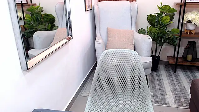 Snapshot of Kenya--Buhle chatting on 02/24/25, 10:59 Kenya--Buhle online show from 02/24/25, 10:59
