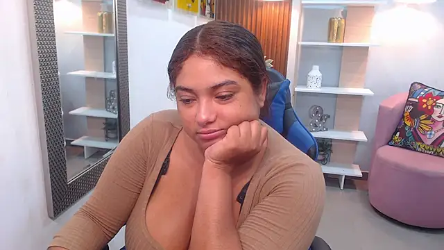 Snapshot of Kenya--Buhle chatting on 09/26/25, 11:14 Kenya--Buhle online show from 09/26/25, 11:14