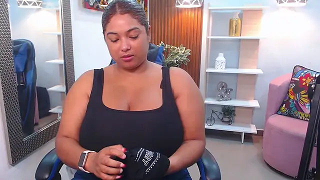 Snapshot of Kenya--Buhle chatting on 09/27/25, 10:53 Kenya--Buhle online show from 09/27/25, 10:53