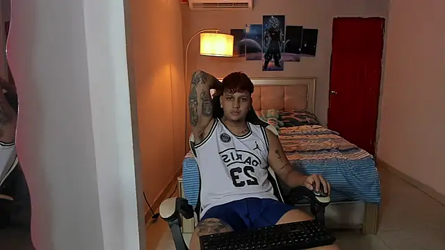 Snapshot of Jake_simons chatting on 12/07/24, 05:48 Jake simons online show from 12/07/24, 05:48