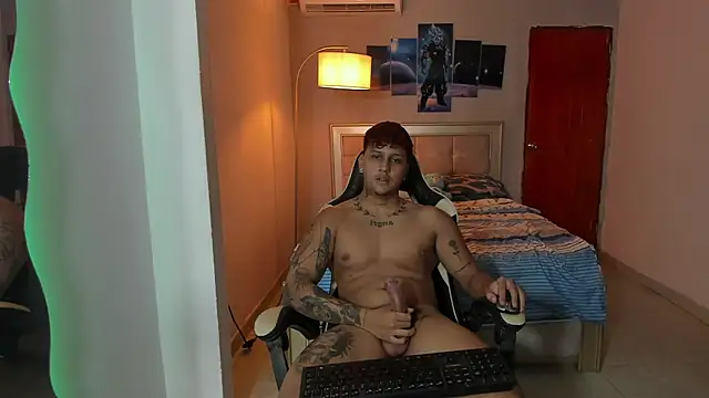 Snapshot of Jake_simons chatting on 12/07/24, 08:55 Jake simons online show from 12/07/24, 08:55