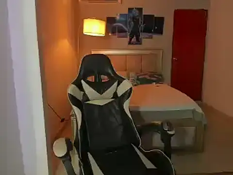 Snapshot of Jake_simons chatting on 12/13/24, 02:32 Jake simons online show from 12/13/24, 02:32