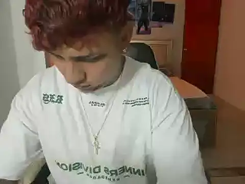 Snapshot of Jake_simons chatting on 12/15/24, 02:19 Jake simons online show from 12/15/24, 02:19