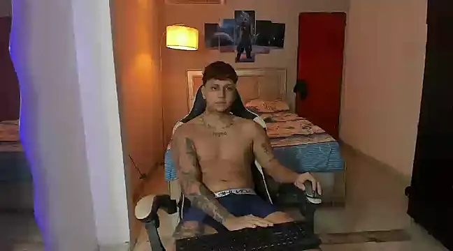 Snapshot of Jake_simons chatting on 01/08/25, 05:05 Jake simons online show from 01/08/25, 05:05