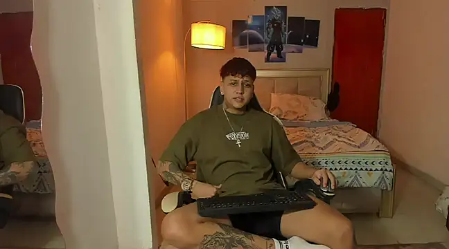 Snapshot of Jake_simons chatting on 01/21/25, 09:57 Jake simons online show from 01/21/25, 09:57