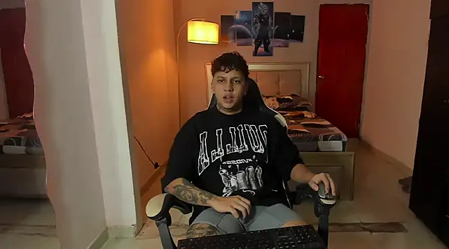 Snapshot of Jake_simons chatting on 02/09/25, 06:58 Jake simons online show from 02/09/25, 06:58