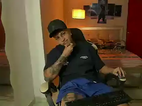 Snapshot of Jake_simons chatting on 02/26/25, 04:03 Jake simons online show from 02/26/25, 04:03